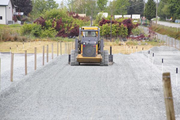 Gravel Driveway Leveling in Brentwood