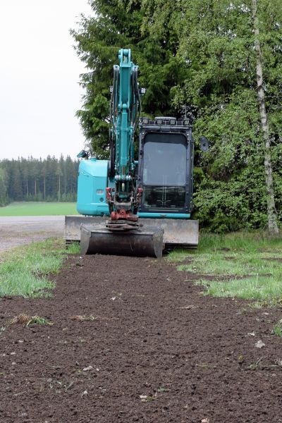 Cost of Backhoe Grading in Brentwood